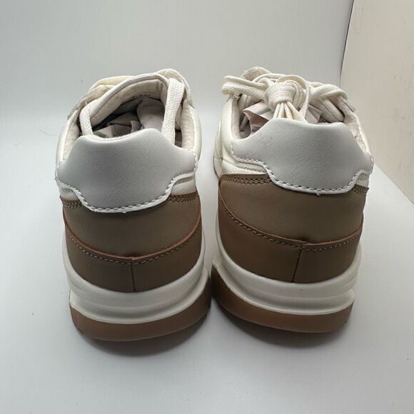 CUSHIONAIRE Women's lace up Sneaker +Comfort Foam 8.5 WHITE/TAN - Picture 4 of 7